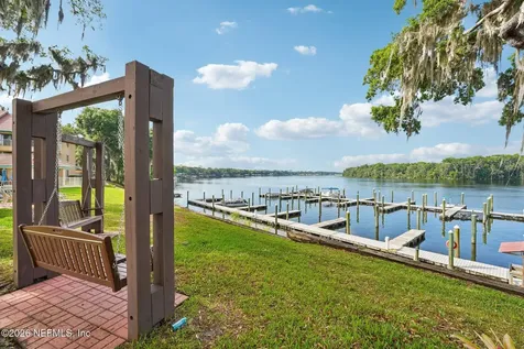99 Broad River Place Welaka FL 32193