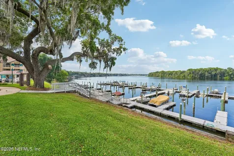 99 Broad River Place Welaka FL 32193