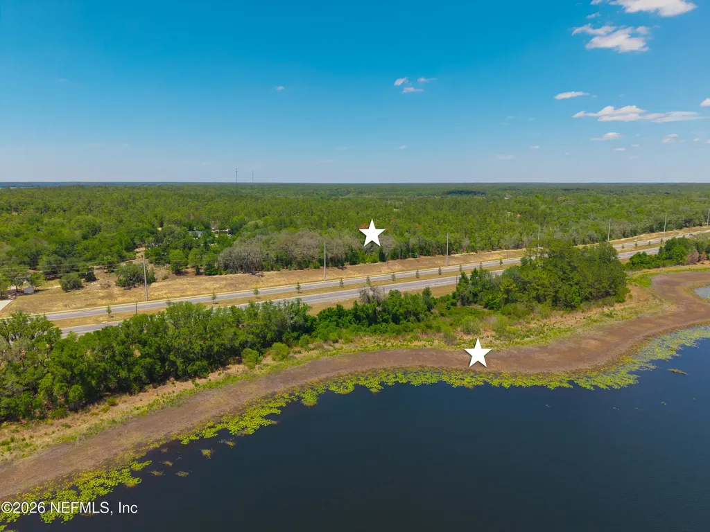 1668 State Road 20 Hawthorne FL 32640