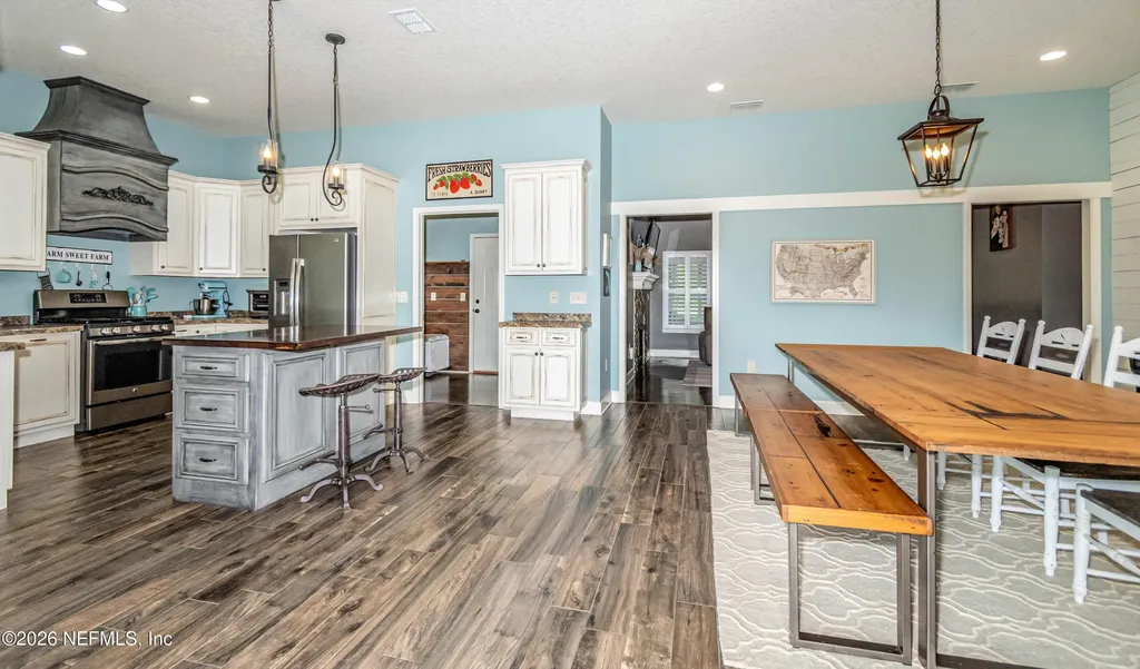 7016 Oakridge Drive Glen St. Mary FL 32040