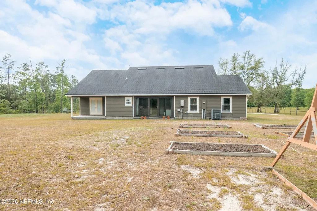7016 Oakridge Drive Glen St. Mary FL 32040