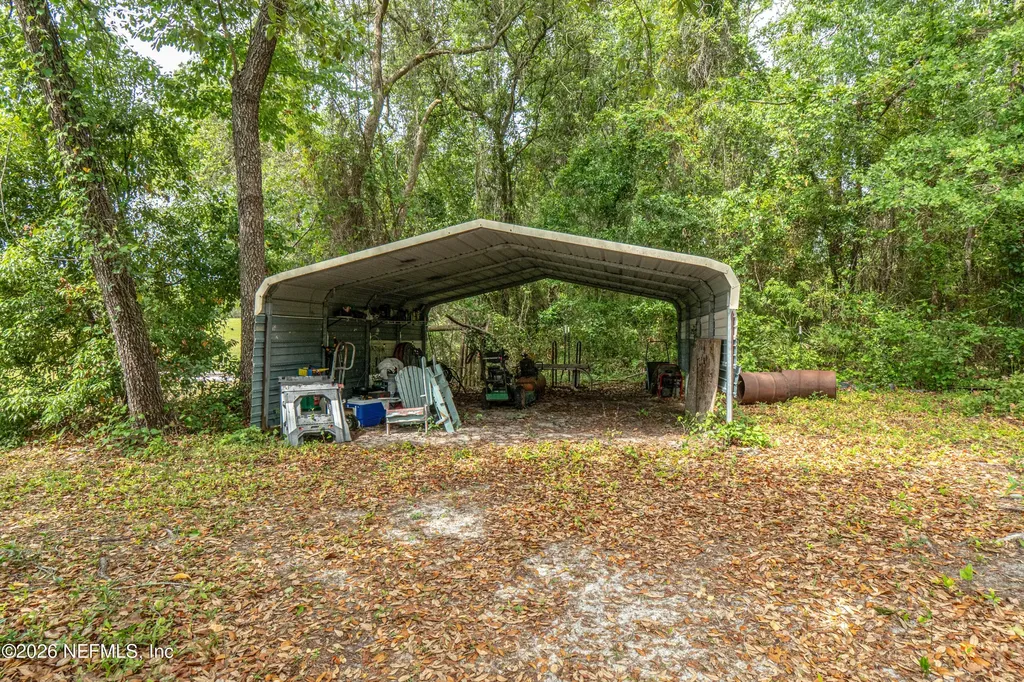 7016 Oakridge Drive Glen St. Mary FL 32040