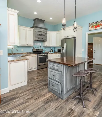 7016 Oakridge Drive Glen St. Mary FL 32040