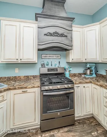 7016 Oakridge Drive Glen St. Mary FL 32040