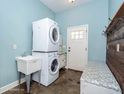 7016 Oakridge Drive Glen St. Mary FL 32040