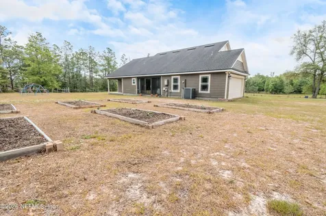 7016 Oakridge Drive Glen St. Mary FL 32040