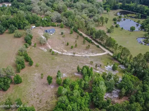 7016 Oakridge Drive Glen St. Mary FL 32040