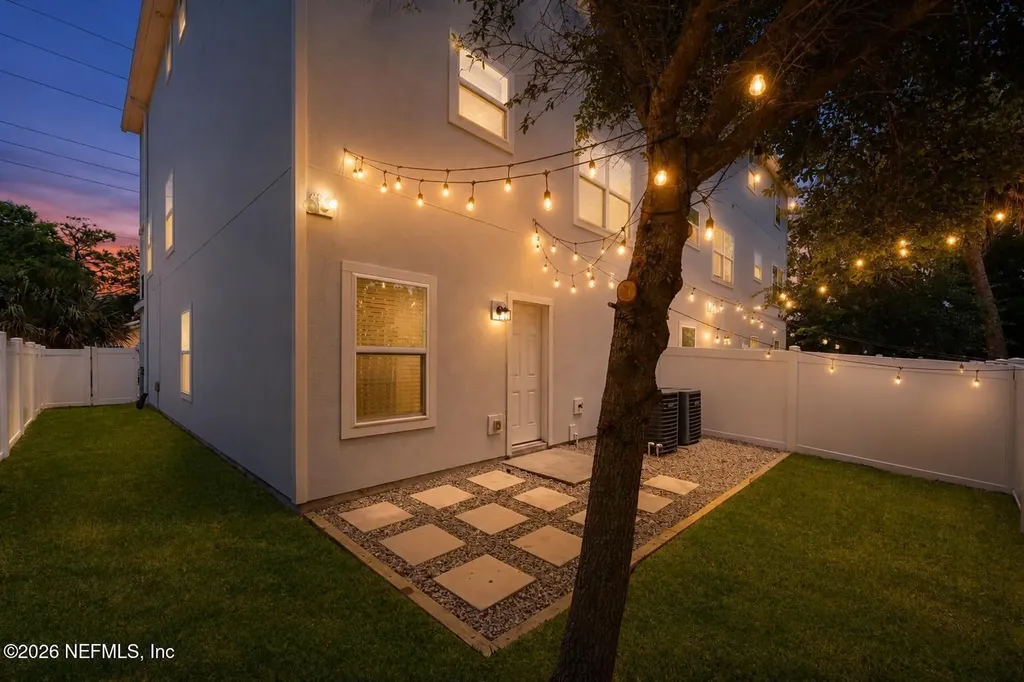 124 S 10th Street Jacksonville Beach FL 32250