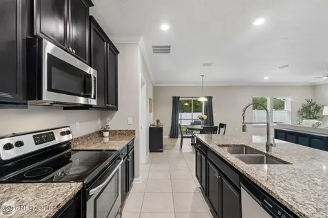 16156 Blossom Lake Drive Jacksonville FL 32218
