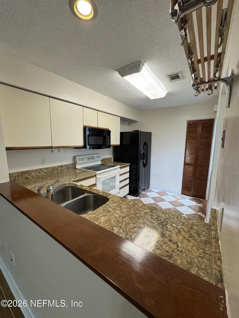 8550 Goldeneye Lane Jacksonville FL 32217