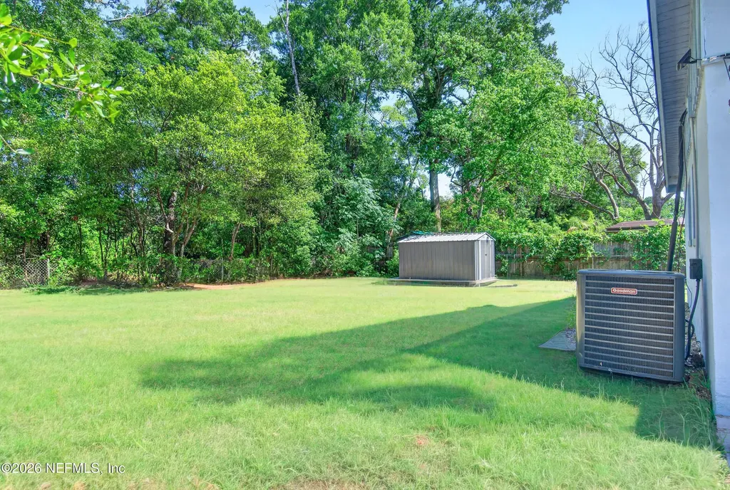 1629 Louvre Drive Jacksonville FL 32221