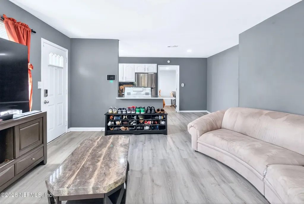 1629 Louvre Drive Jacksonville FL 32221