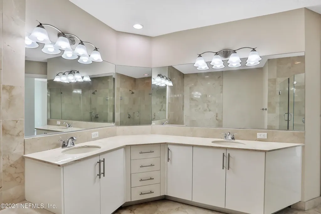 1431 Riverplace Boulevard Jacksonville FL 32207