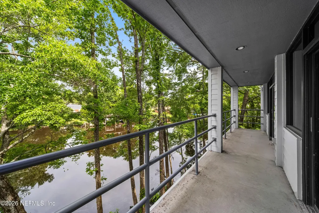 8810 Goodbys Executive Drive Jacksonville FL 32217
