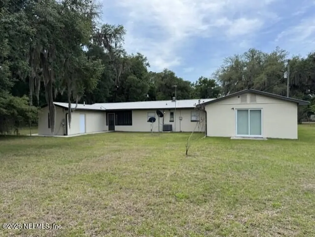 134 Queen Street Palatka FL 32177