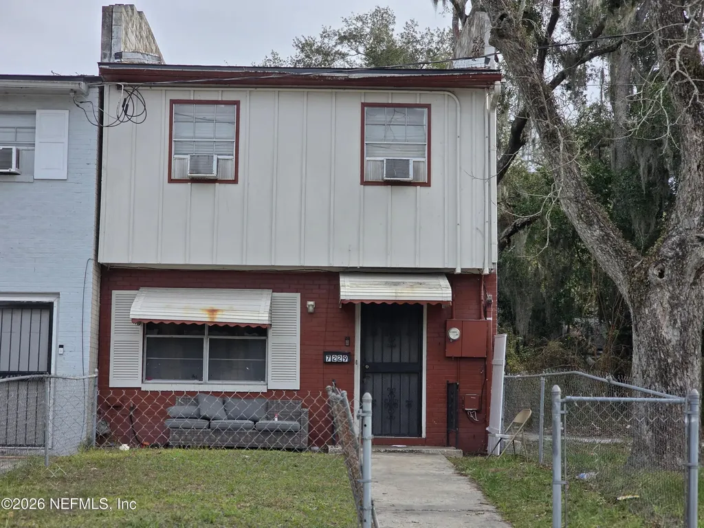 7229 Ken Knight Drive E Jacksonville FL 32209