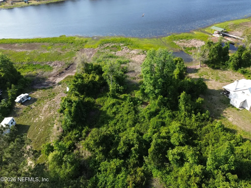 880 Lake Shore Terrace Interlachen FL 32148