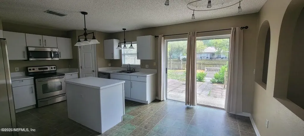 2017 Millington Lane Jacksonville FL 32246