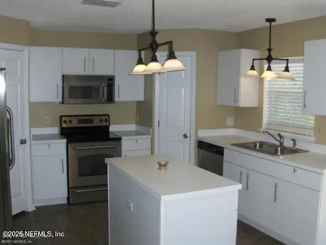 2017 Millington Lane Jacksonville FL 32246