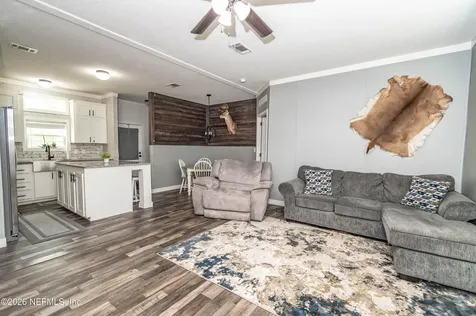 7697 Bill Davis Road Glen St. Mary FL 32040