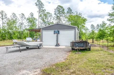 7697 Bill Davis Road Glen St. Mary FL 32040