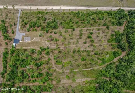 7697 Bill Davis Road Glen St. Mary FL 32040