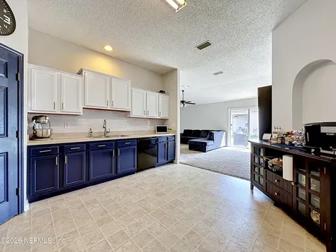 8638 Julia Marie Circle Jacksonville FL 32210