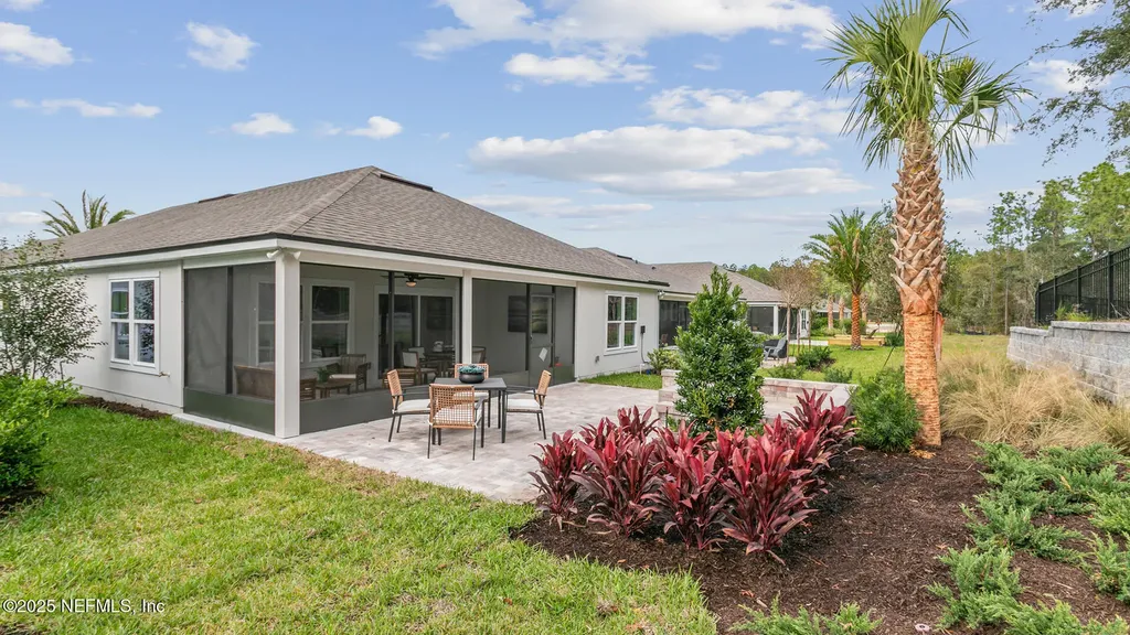 32 Hardwood Trail Palm Coast FL 32137