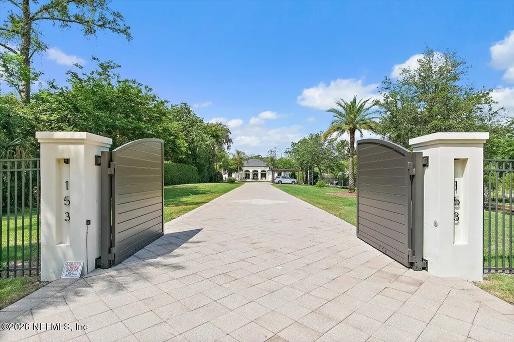 153 S Roscoe Boulevard Ponte Vedra Beach FL 32082