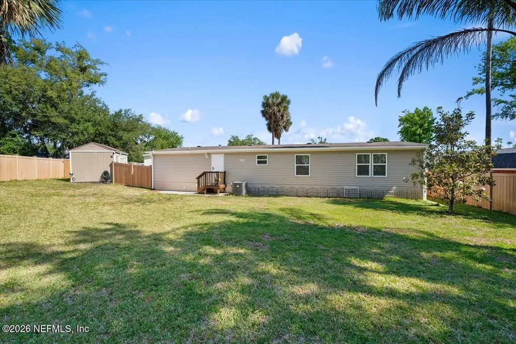1137 Yaupon Street Daytona Beach FL 32117