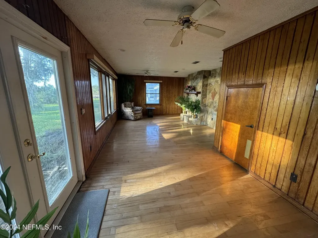 3832 Sandy Shores Drive Jacksonville FL 32277