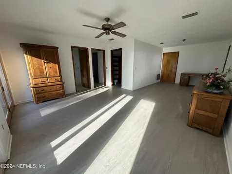 3832 Sandy Shores Drive Jacksonville FL 32277