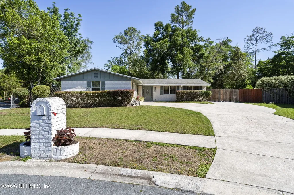 1143 Pecan Cove Jacksonville FL 32221