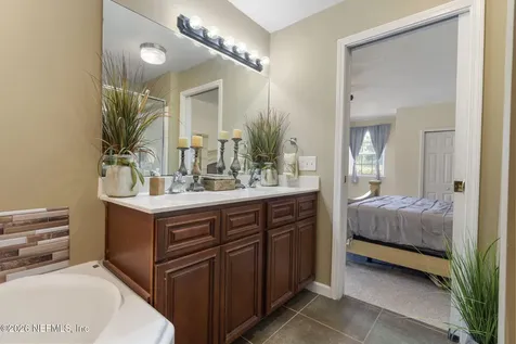 1143 Pecan Cove Jacksonville FL 32221