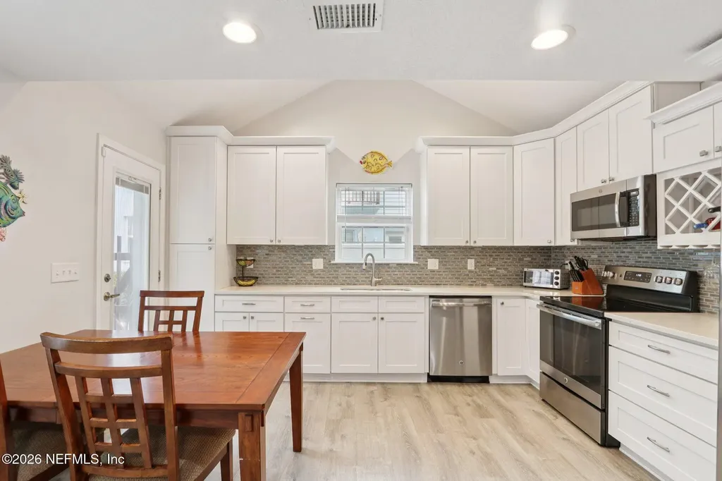 1524 1st Street S Jacksonville Beach FL 32250