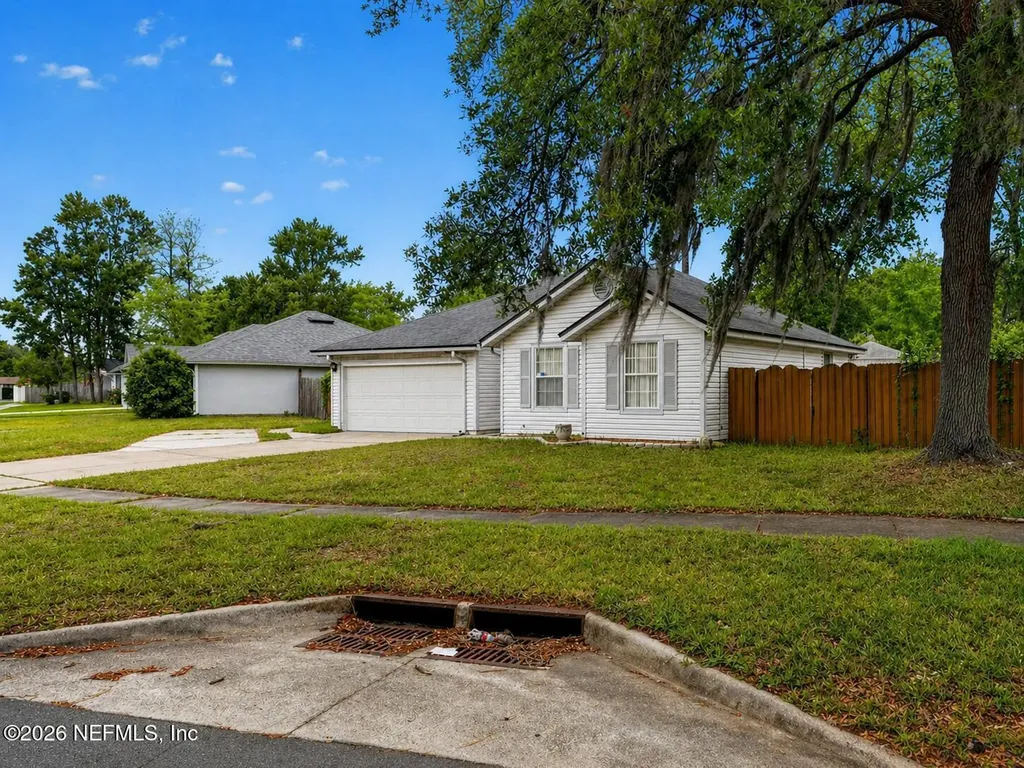 485 Shamrock S Jacksonville FL 32218