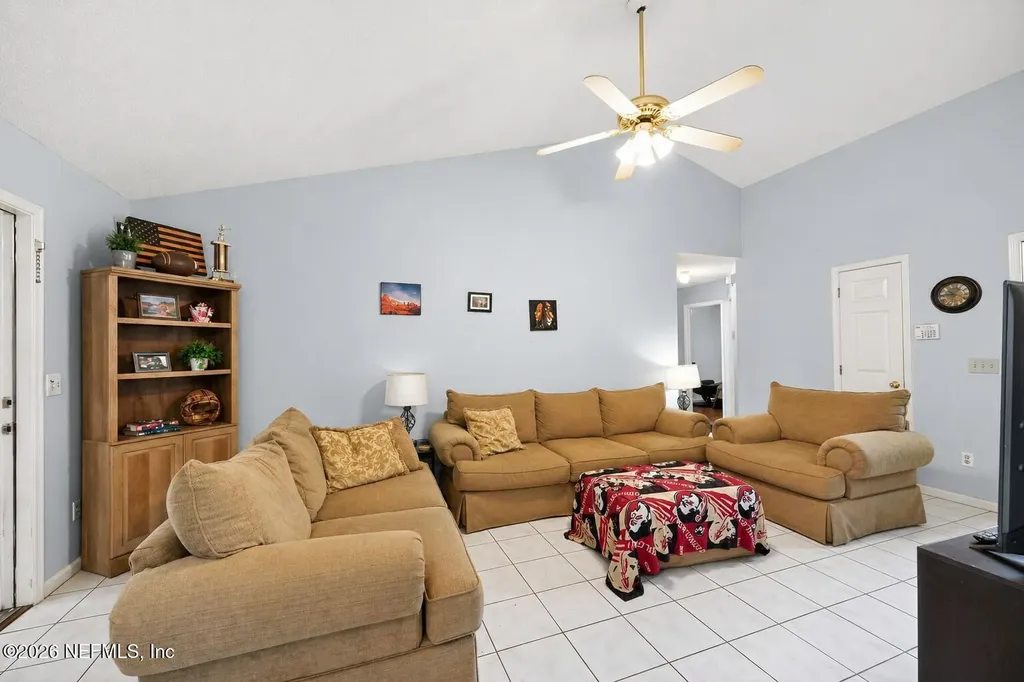 485 Shamrock S Jacksonville FL 32218