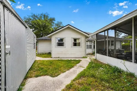 485 Shamrock S Jacksonville FL 32218