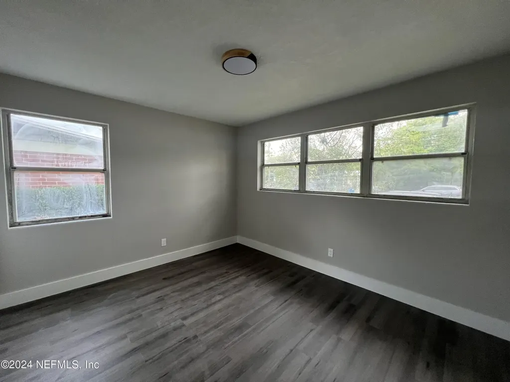 2535 Rogero Road Jacksonville FL 32211