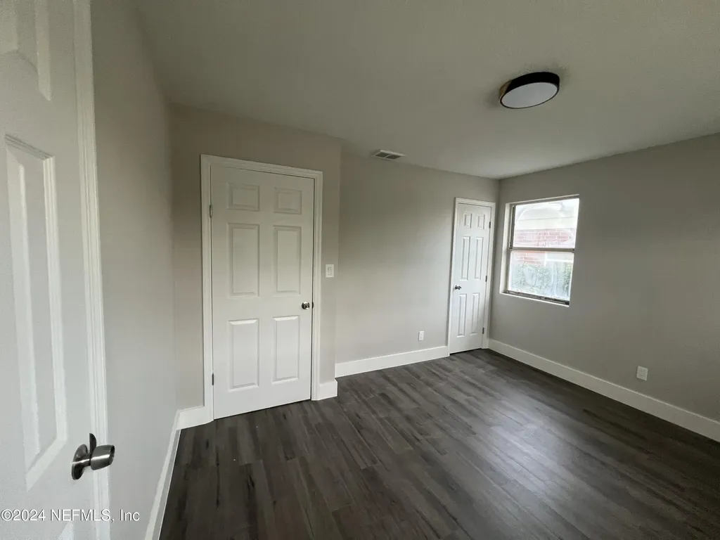 2535 Rogero Road Jacksonville FL 32211