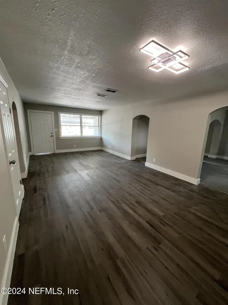 2535 Rogero Road Jacksonville FL 32211