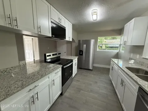 2535 Rogero Road Jacksonville FL 32211