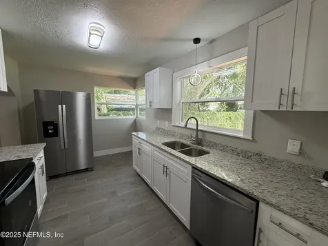 2535 Rogero Road Jacksonville FL 32211