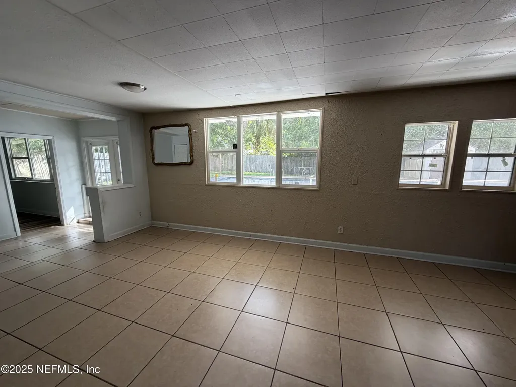 2423 Green Oak Drive Jacksonville FL 32211