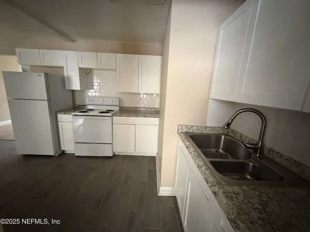 2423 Green Oak Drive Jacksonville FL 32211