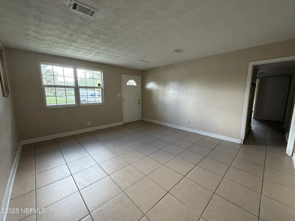 2423 Green Oak Drive Jacksonville FL 32211