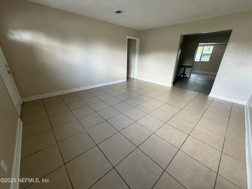 2423 Green Oak Drive Jacksonville FL 32211