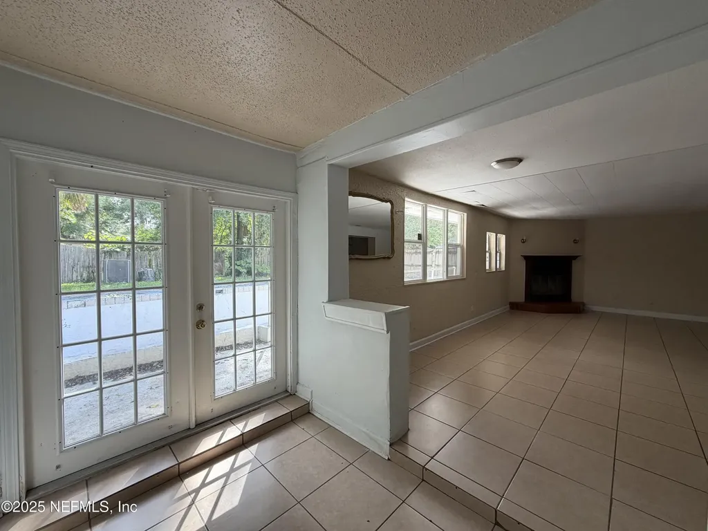 2423 Green Oak Drive Jacksonville FL 32211