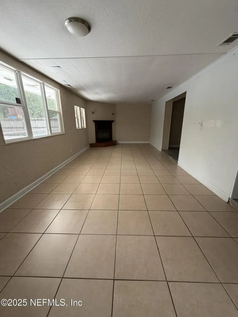 2423 Green Oak Drive Jacksonville FL 32211