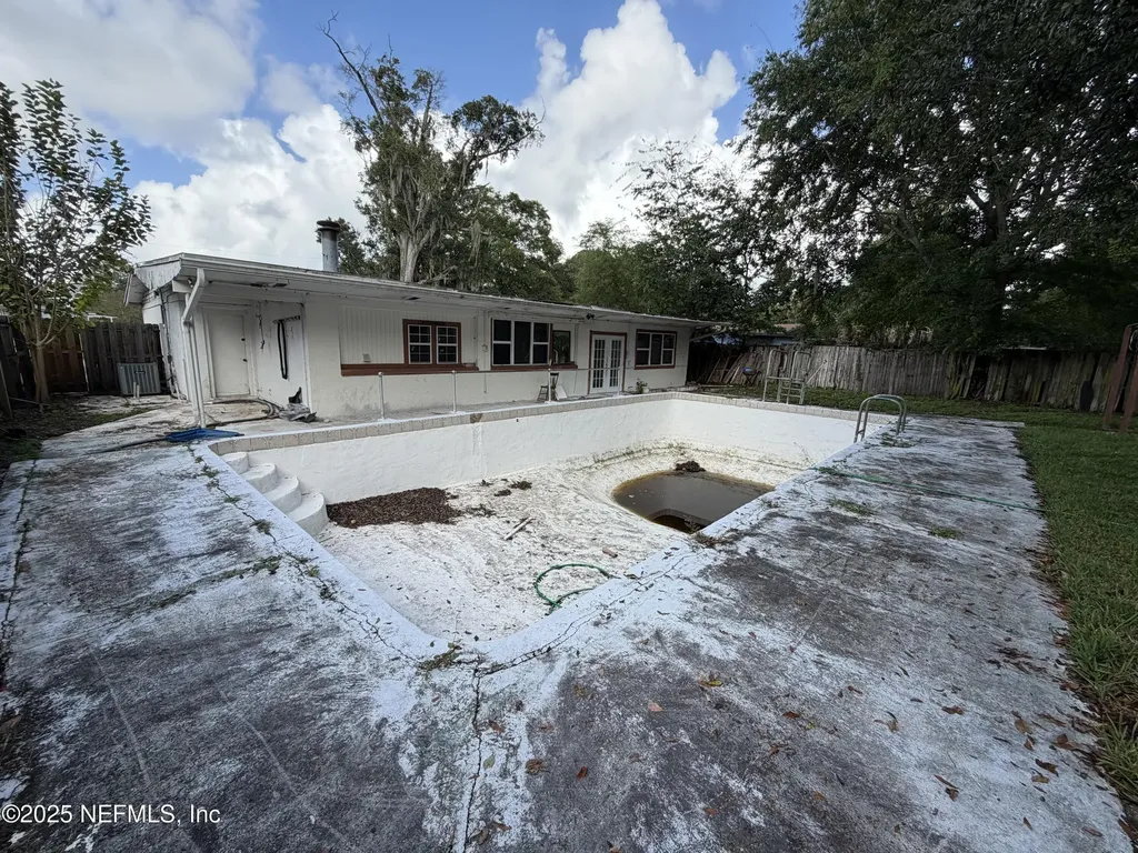 2423 Green Oak Drive Jacksonville FL 32211